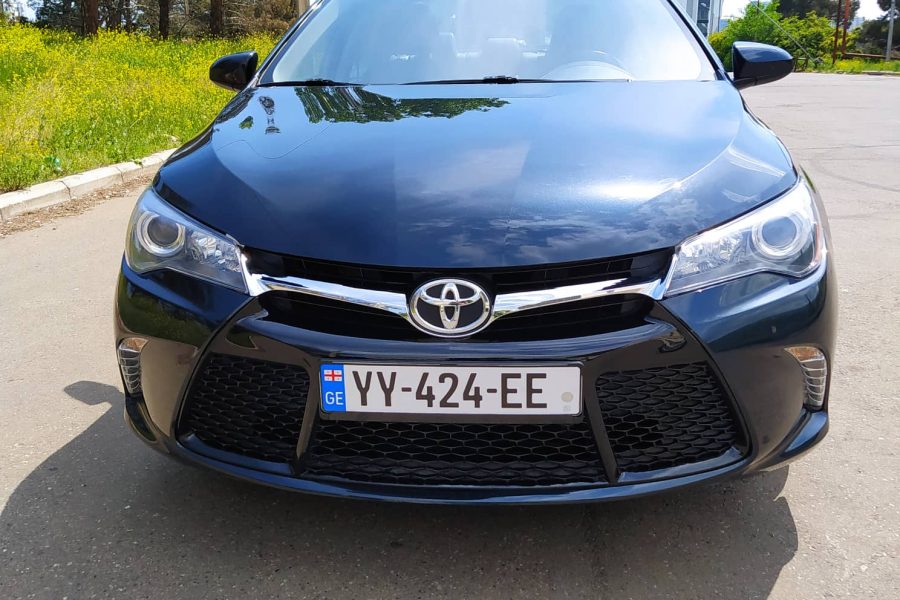 2016 Toyota Camry  (Petrol)