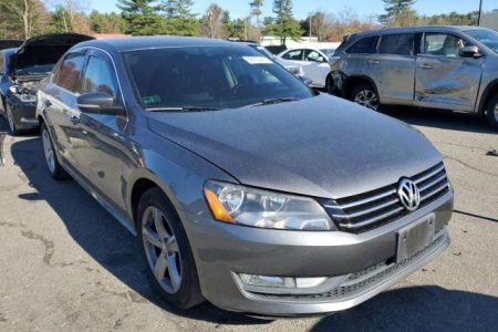 2015 Volkswagen Passat / SHOTA
