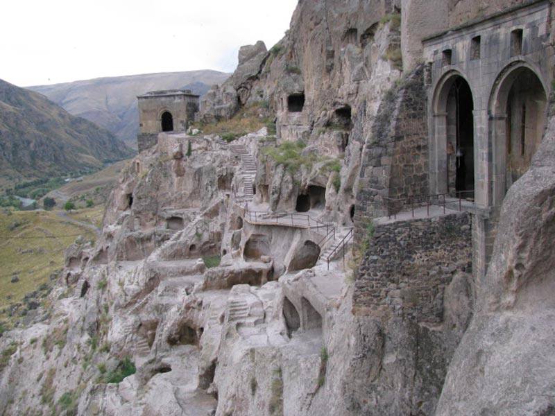 15:00 = Vardzia Museum-Reserve