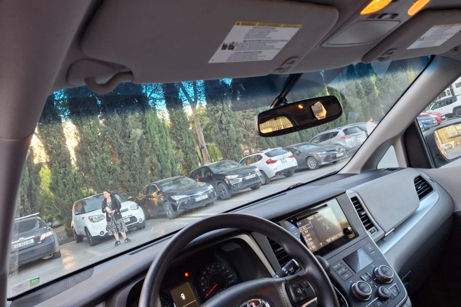 2017 Toyota Sienna   (Petrol )