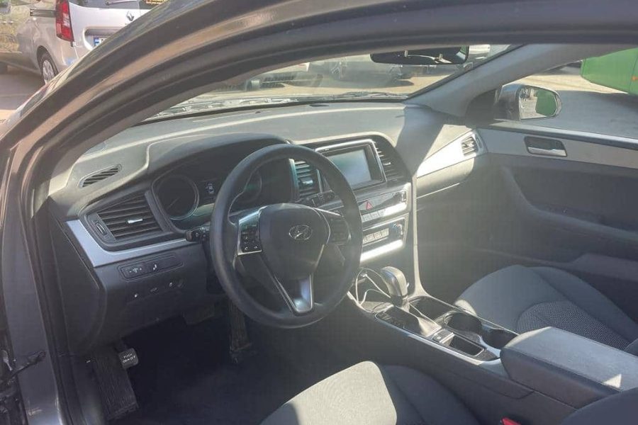2018 Hyndai sonata  (Petrol )