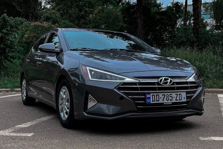 2019 Hyndai elantra  (Petrol )