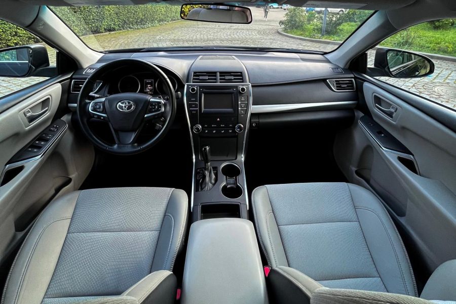 2017  Toyota Camry  Sport (Petrol )