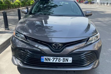 Toyota Camry  2018 (Petrol)
