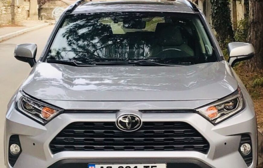 2020 Toyota RAV4 / ZAZA