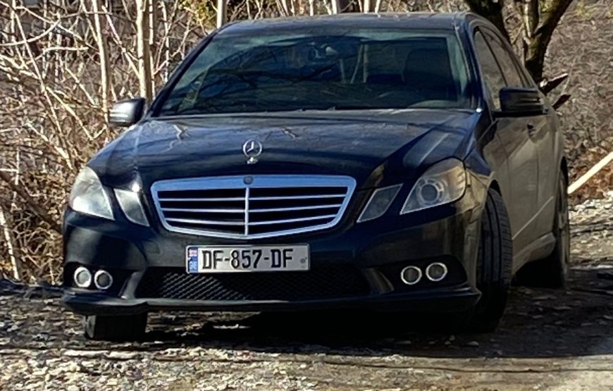 2011 Mercedes-Benz E-Class / ZAZA