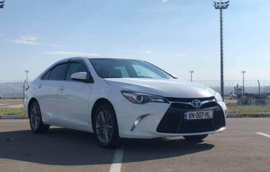 2017 Toyota Camry / MISHA