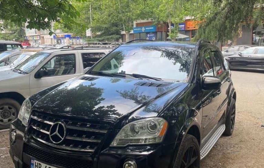 2010 Mercedes-Benz ML / LEVAN